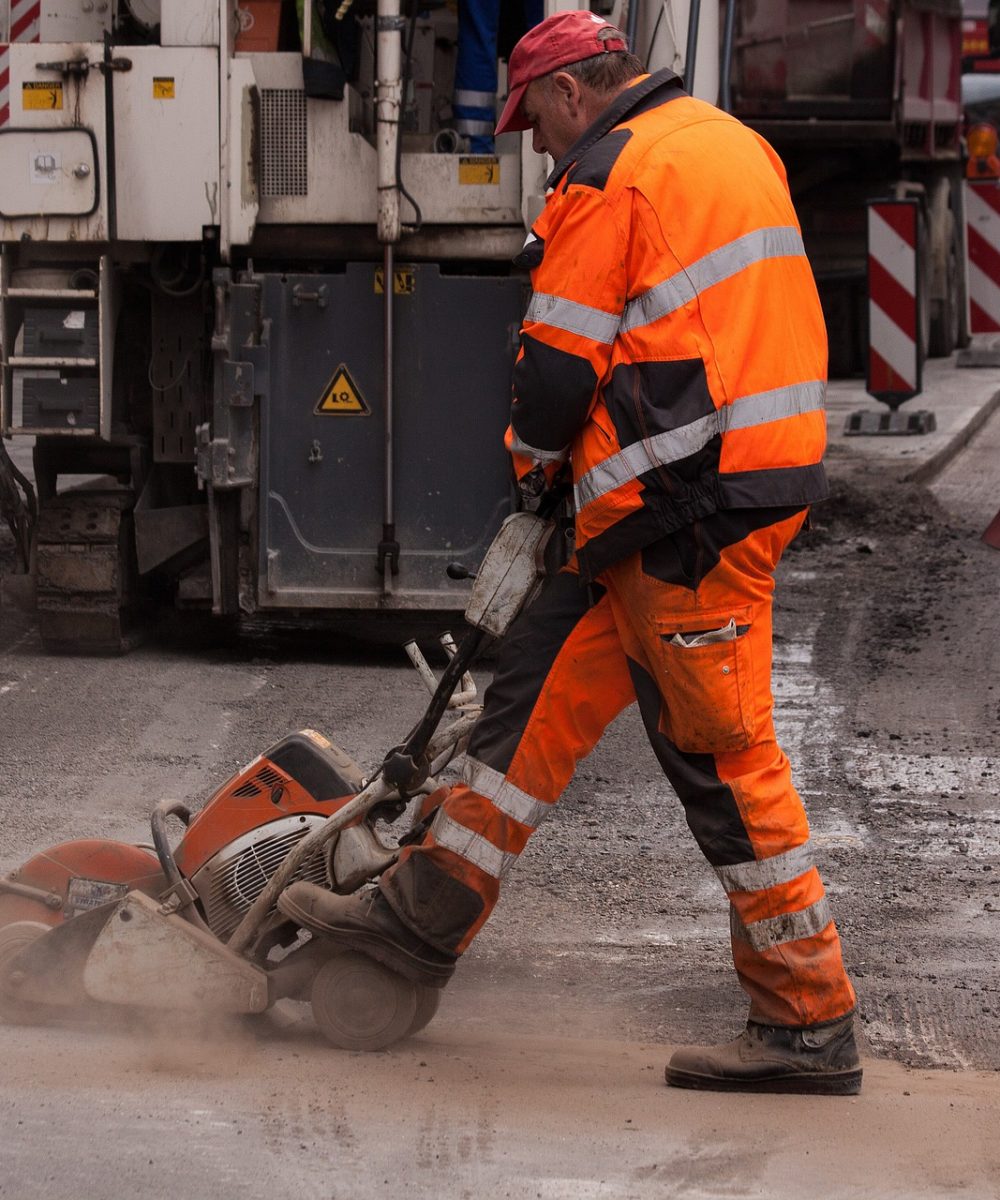 road-construction-gcf1251e15_1920